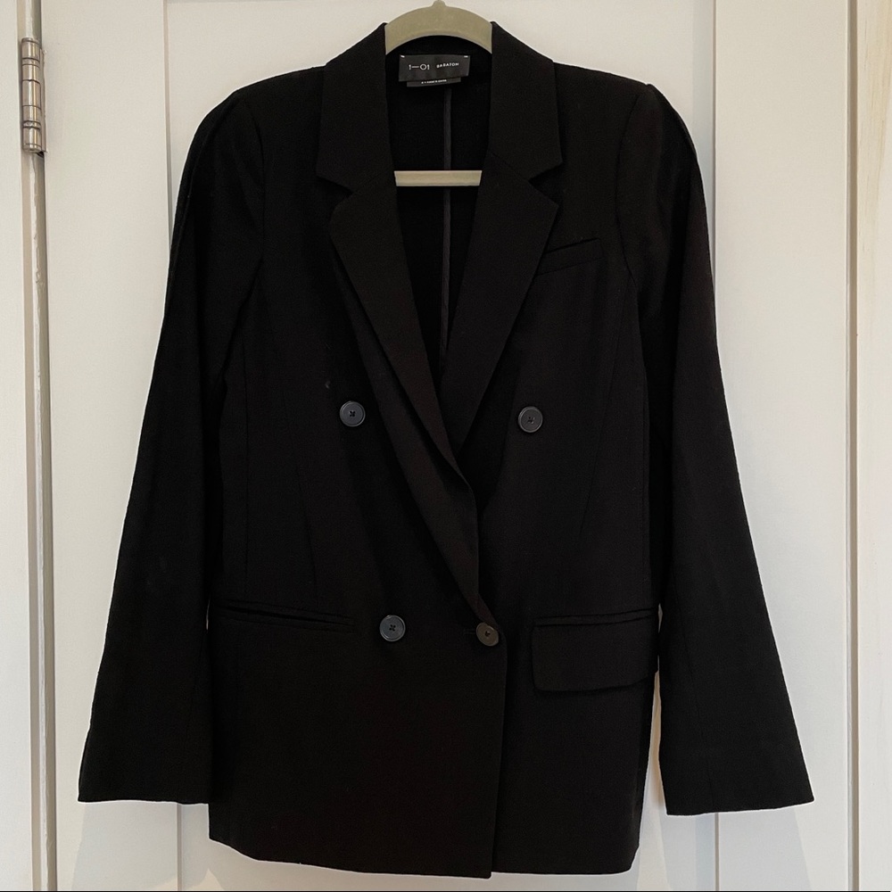 Babaton 1-01 100% Silk Blazer